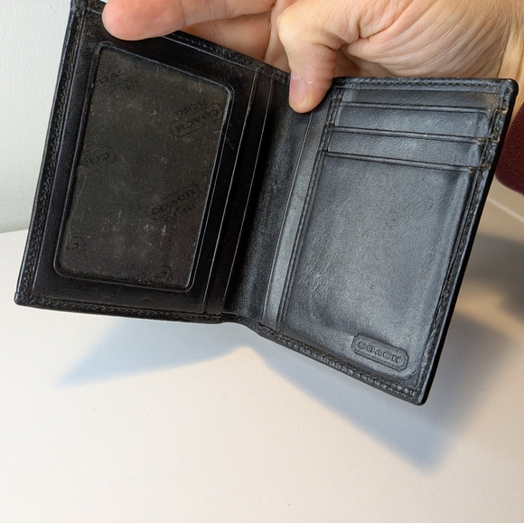 Coach Black Signature Pattern Card Holder - Picture 4 of 5